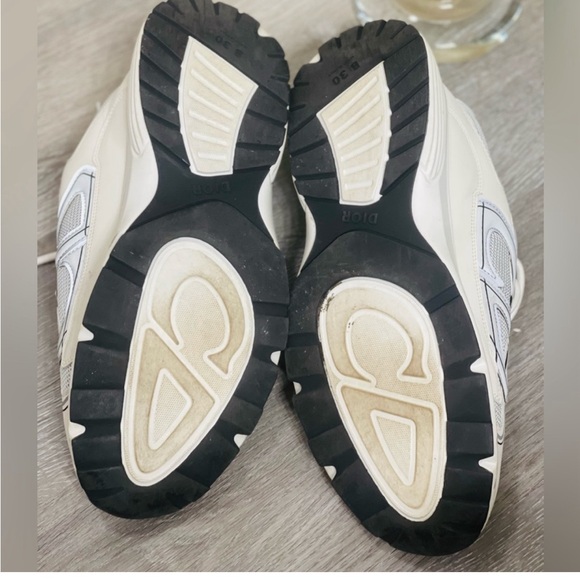 Dior
Dior B30 Microfiber Mesh Gray Low Top Sneaker Size 44 - Picture 4 of 5